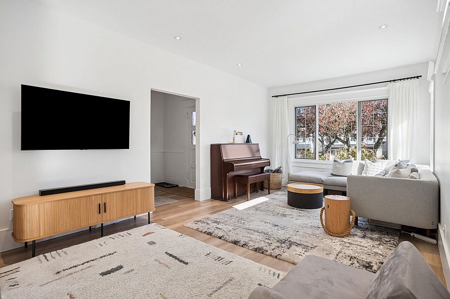 494 E 18th Avenue Vancouver, BC - 5