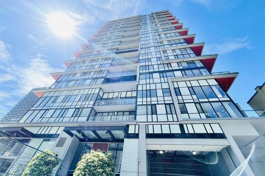 1506 1325 Rolston Street Vancouver, BC - 1