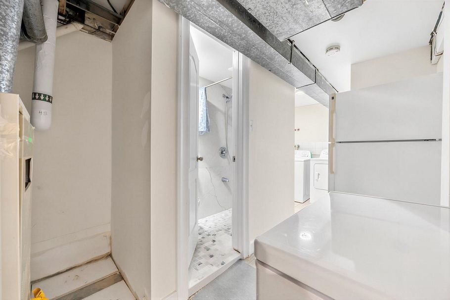 45 3425 E 49th Avenue Vancouver, BC - 28