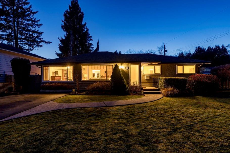 2693 Poplynn Drive North Vancouver, BC - 1