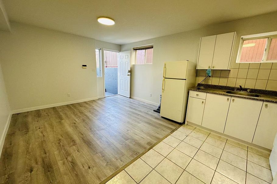 939 E 26th Avenue Vancouver, BC - 8
