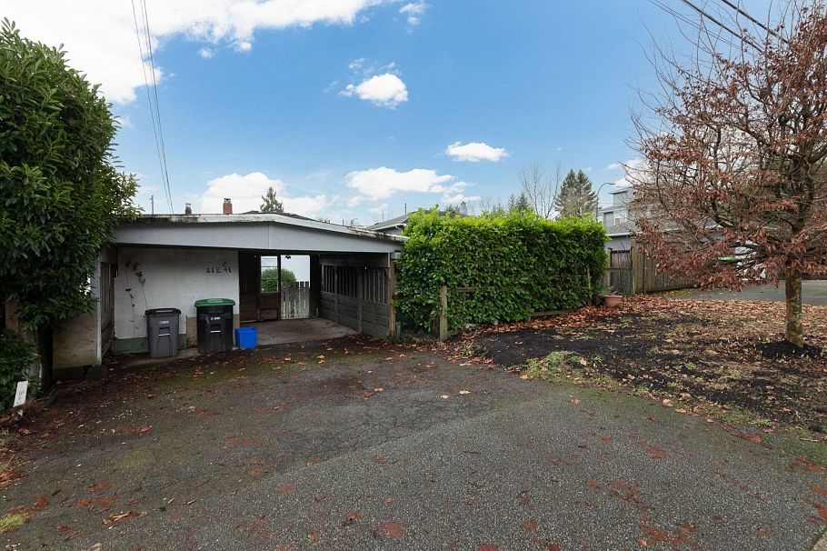 21 E 41st Avenue Vancouver, BC - 8