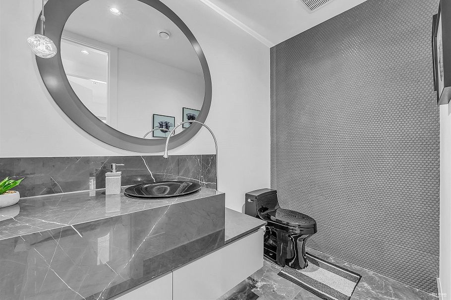 4399 Highland Boulevard North Vancouver, BC - 21