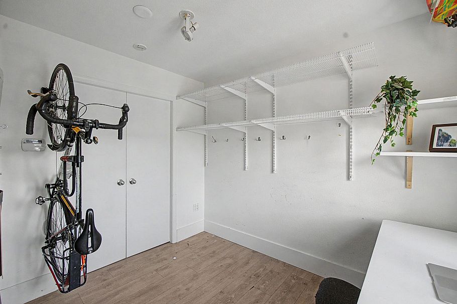 130 Lakewood Drive Vancouver, BC - 15