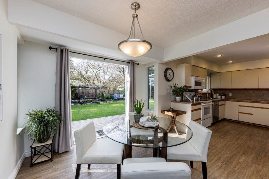 2693 Poplynn Drive North Vancouver, BC - 21