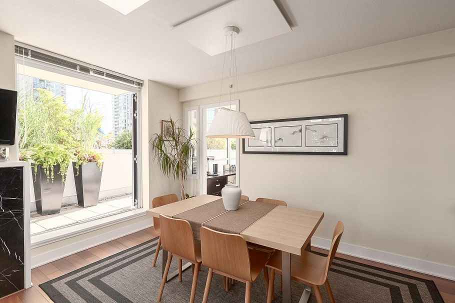 PH803 988 Richards Street Vancouver, BC - 16