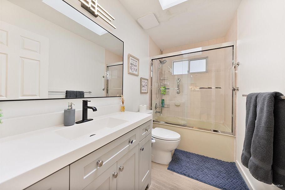 707 E 63rd Avenue Vancouver, BC - 36