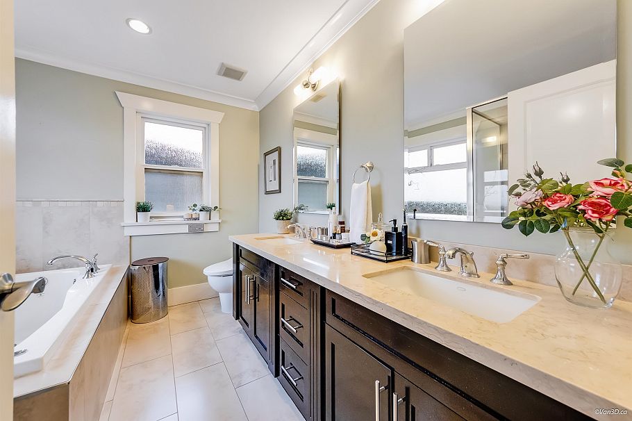 2457 E 3rd Avenue Vancouver, BC - 20