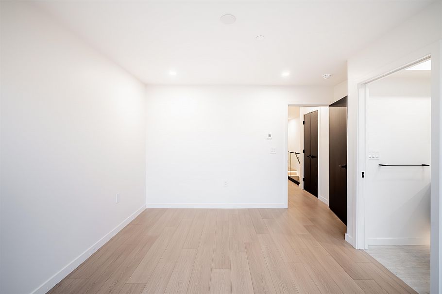 7962 Inverness Street Vancouver, BC - 14