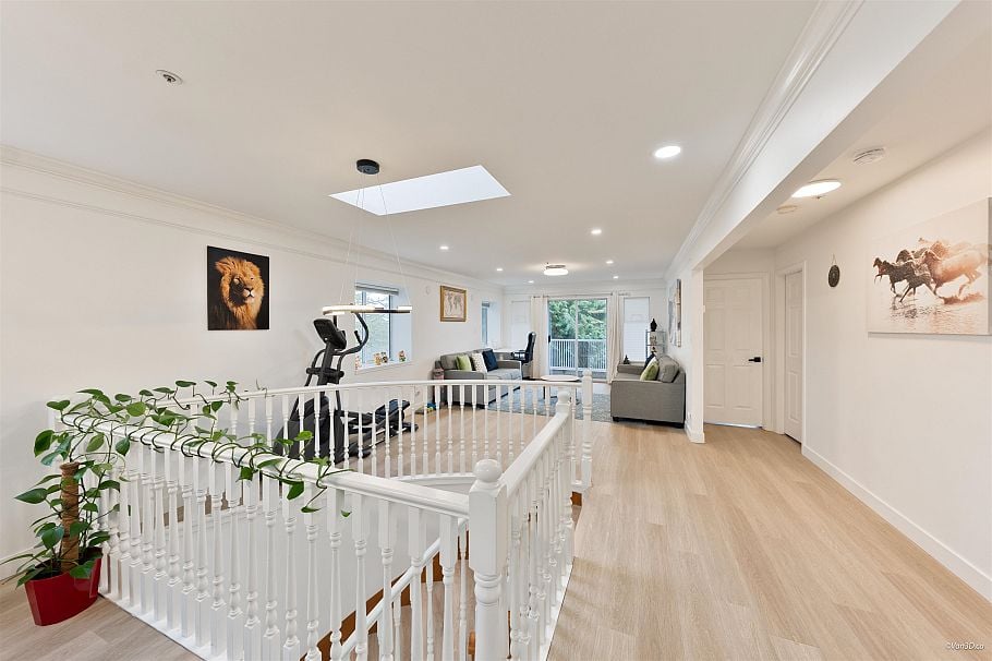 707 E 63rd Avenue Vancouver, BC - 8