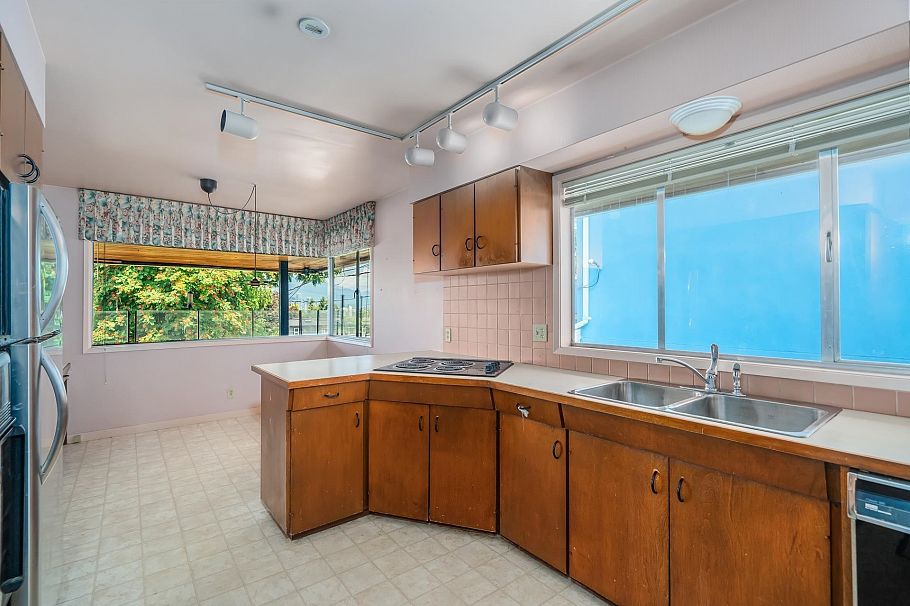 5240 Halley Avenue Burnaby, BC - 7