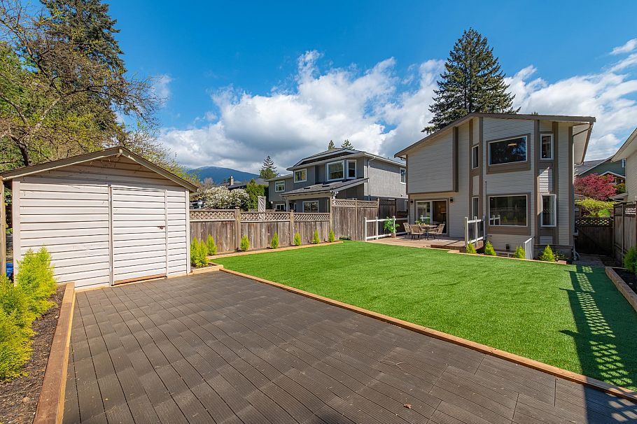 2111 Philip Avenue North Vancouver, BC - 1