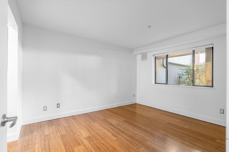 203 305 Lonsdale Avenue North Vancouver, BC - 18