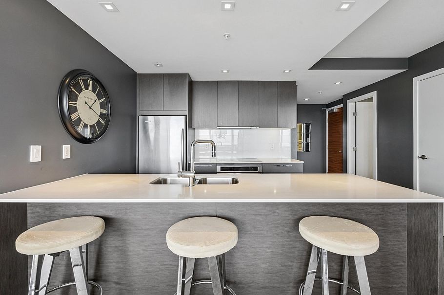 505 111 E 13th Street North Vancouver, BC - 12