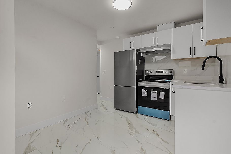 583 E 60th Avenue Vancouver, BC - 21