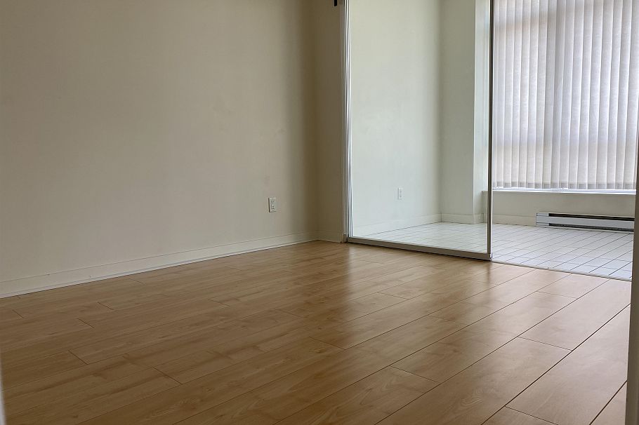 211 4818 Eldorado Mews Vancouver, BC - 5
