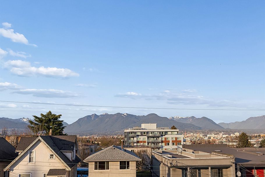 2 847 E 10 Avenue Vancouver, BC - 32