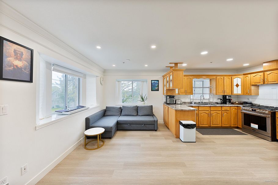 707 E 63rd Avenue Vancouver, BC - 24