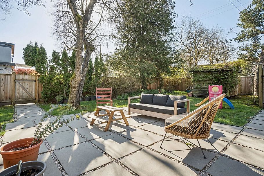 494 E 18th Avenue Vancouver, BC - 38