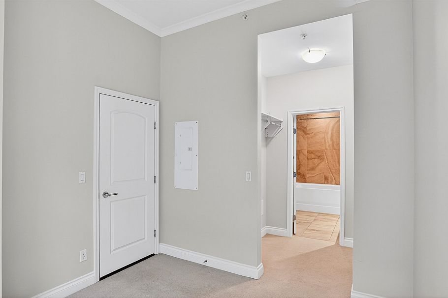 110 175 Victory Ship Way North Vancouver, BC - 10