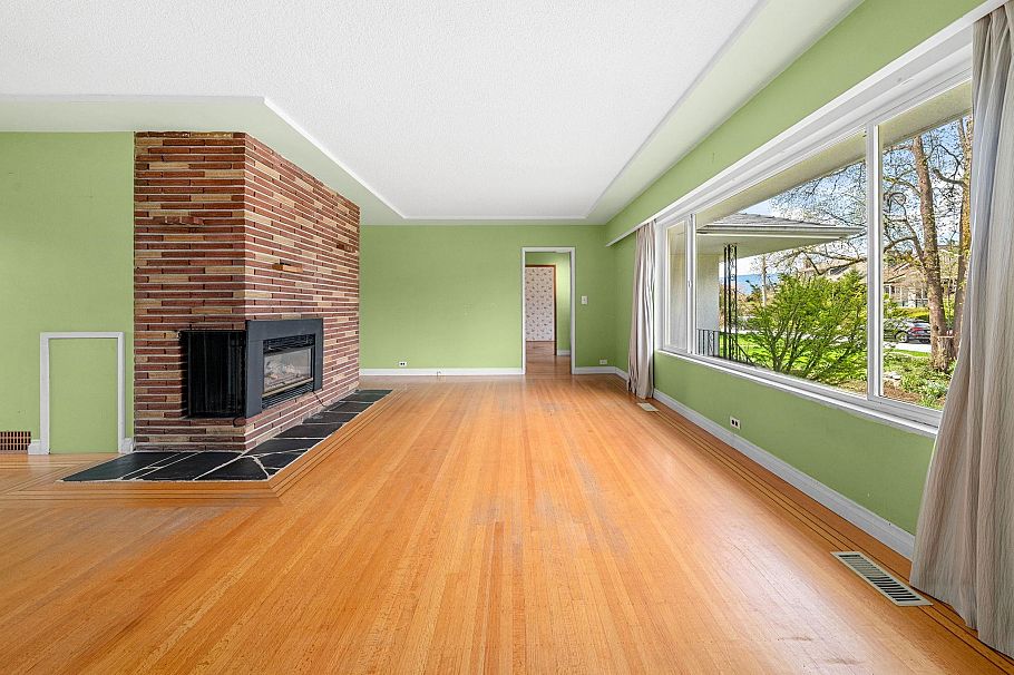 753 E 9th Street North Vancouver, BC - 7