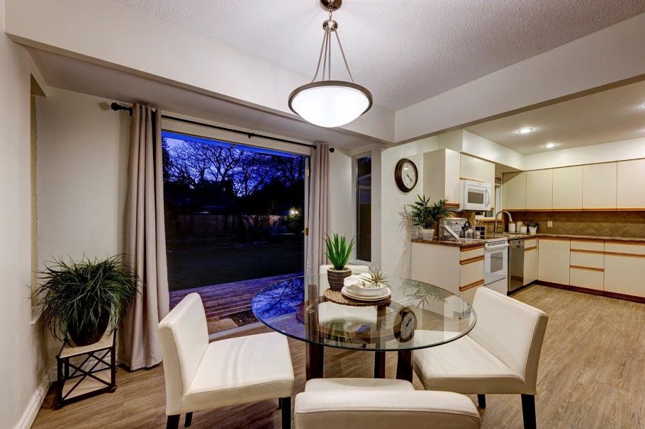 2693 Poplynn Drive North Vancouver, BC - 20