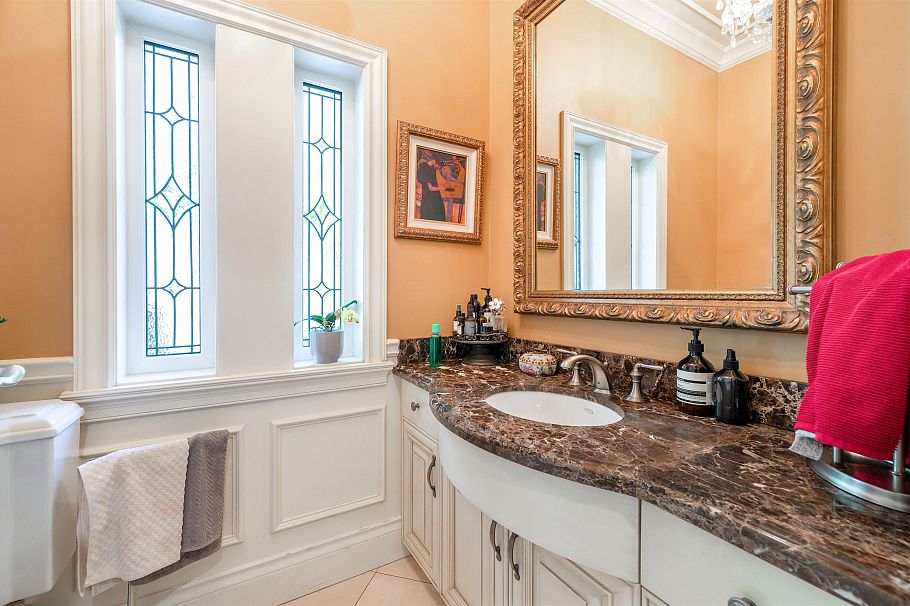 6261 Adera Street Vancouver, BC - 10