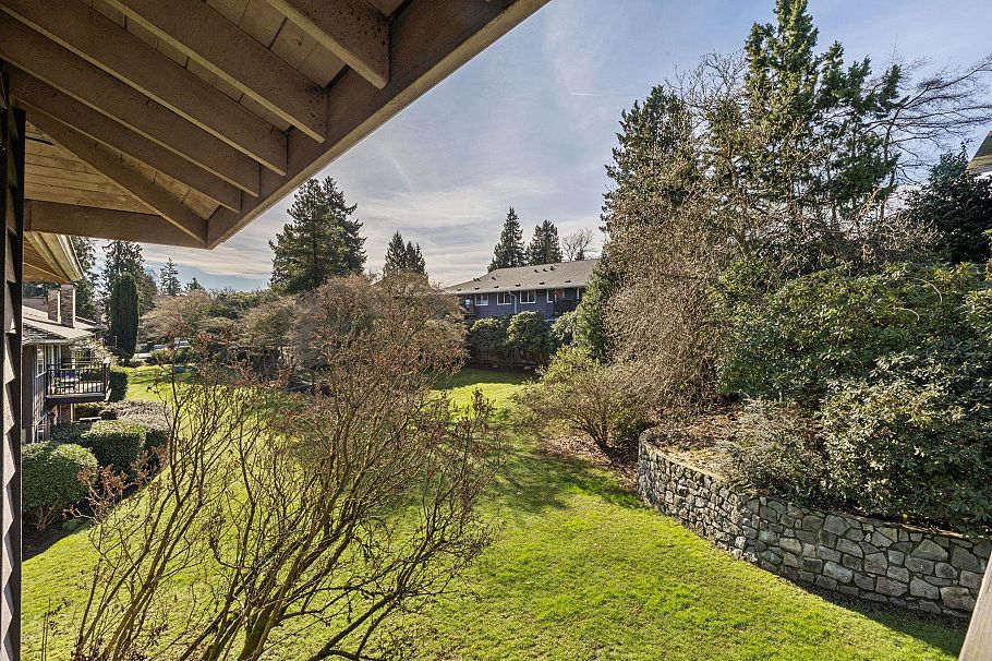 214 555 W 28th Street North Vancouver, BC - 25