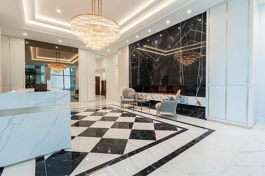 410 135 E 13th Street North Vancouver, BC - 38