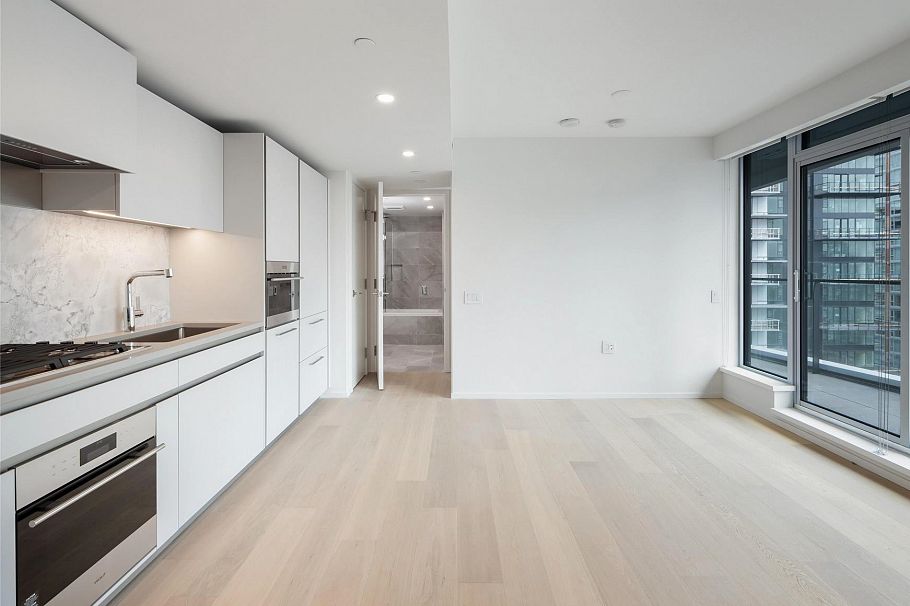 801 889 Pacific Street Vancouver, BC - 6