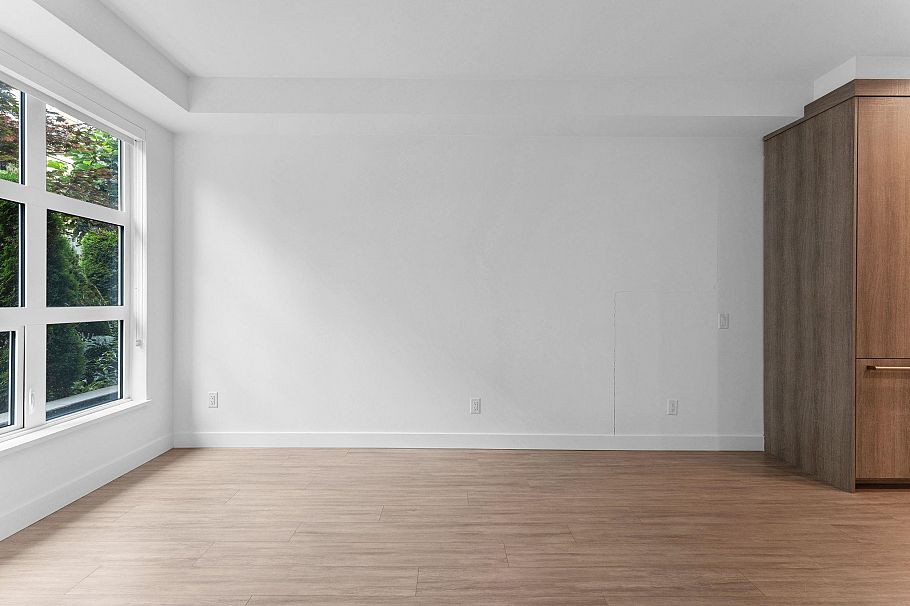 111 2060 Curling Road North Vancouver, BC - 15