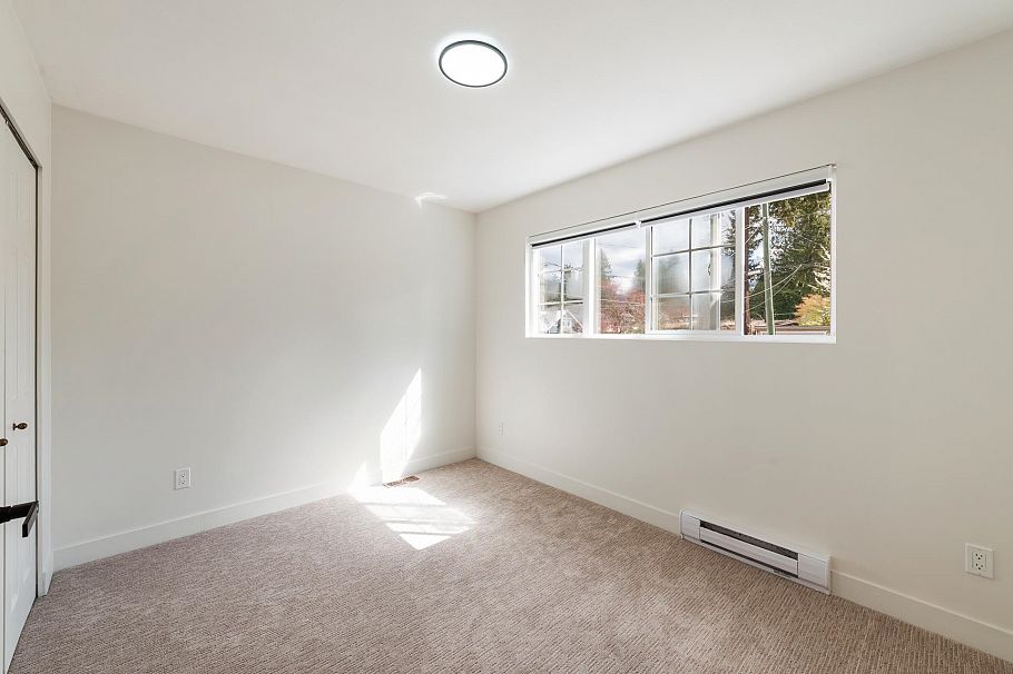 2111 Philip Avenue North Vancouver, BC - 24