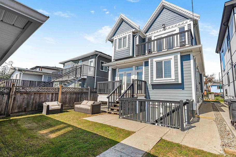66 E 57th Avenue Vancouver, BC - 36