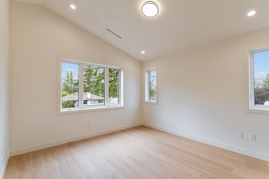 2022 Nanton Avenue West Vancouver, BC - 10