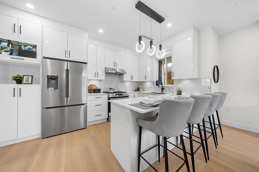 279 E 48th Avenue Vancouver, BC - 12