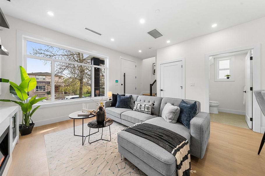 279 E 48th Avenue Vancouver, BC - 7