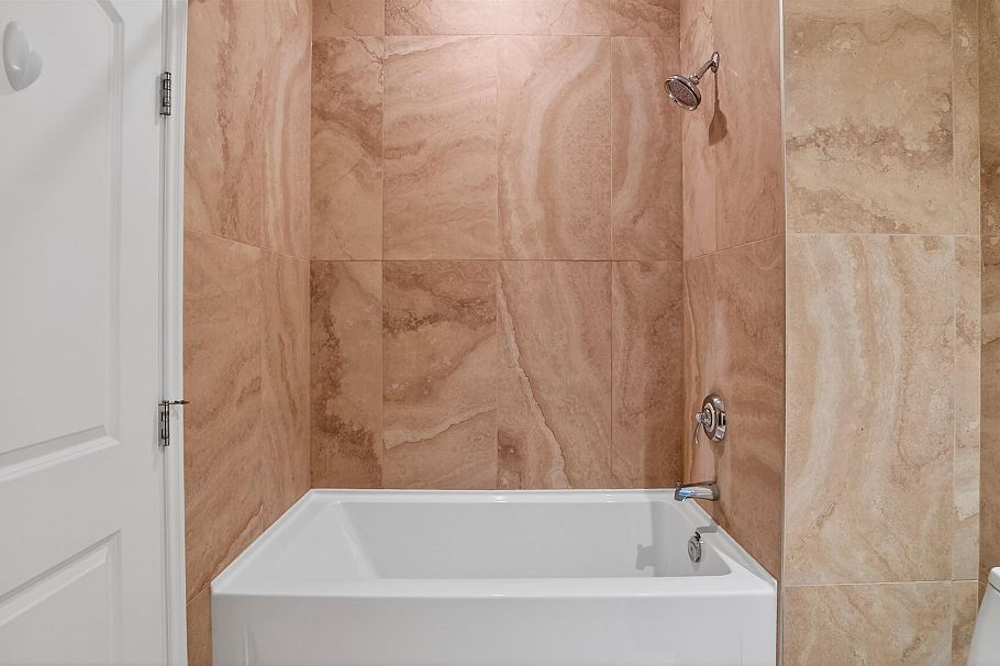 110 175 Victory Ship Way North Vancouver, BC - 17