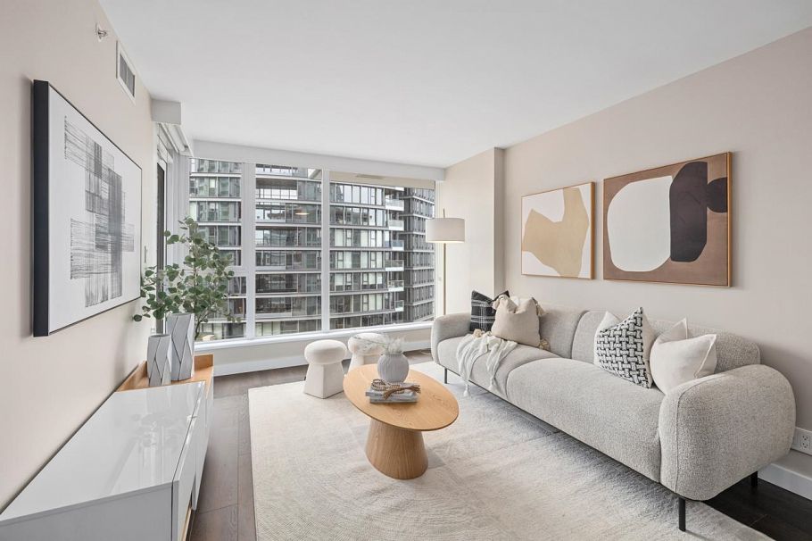 806 1618 Quebec Street Vancouver, BC - 4