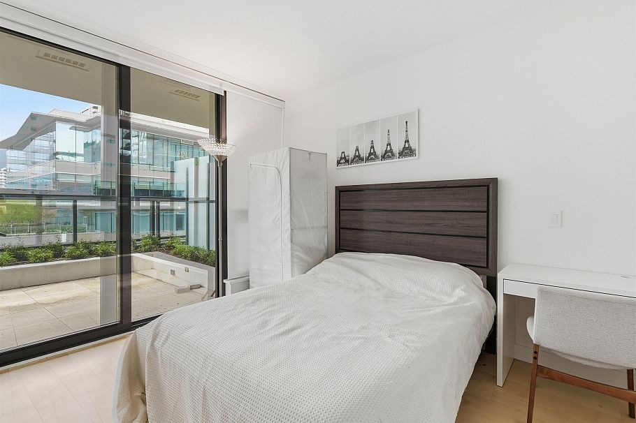 410 135 E 13th Street North Vancouver, BC - 9