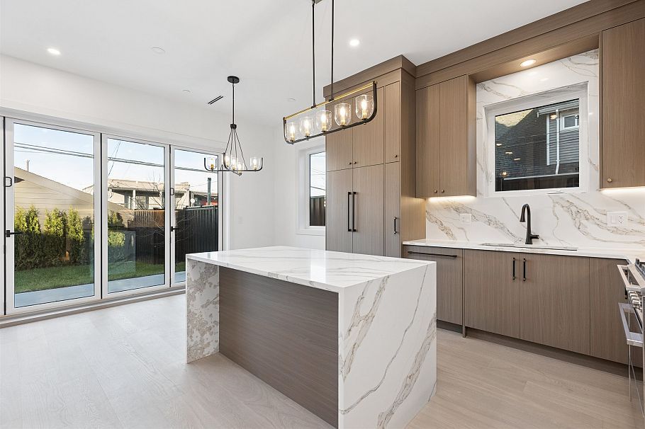 2 847 E 10 Avenue Vancouver, BC - 9