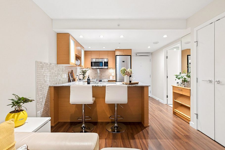 413 135 E 17 Street North Vancouver, BC - 6