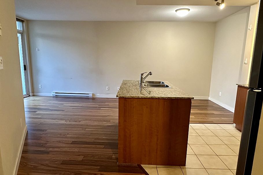 516 4028 Knight Street Vancouver, BC - 3