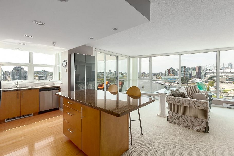 1305 120 Milross Avenue Vancouver, BC - 9