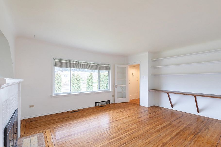 21 E 41st Avenue Vancouver, BC - 9