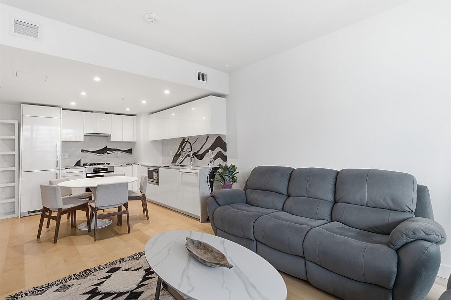 410 135 E 13th Street North Vancouver, BC - 7