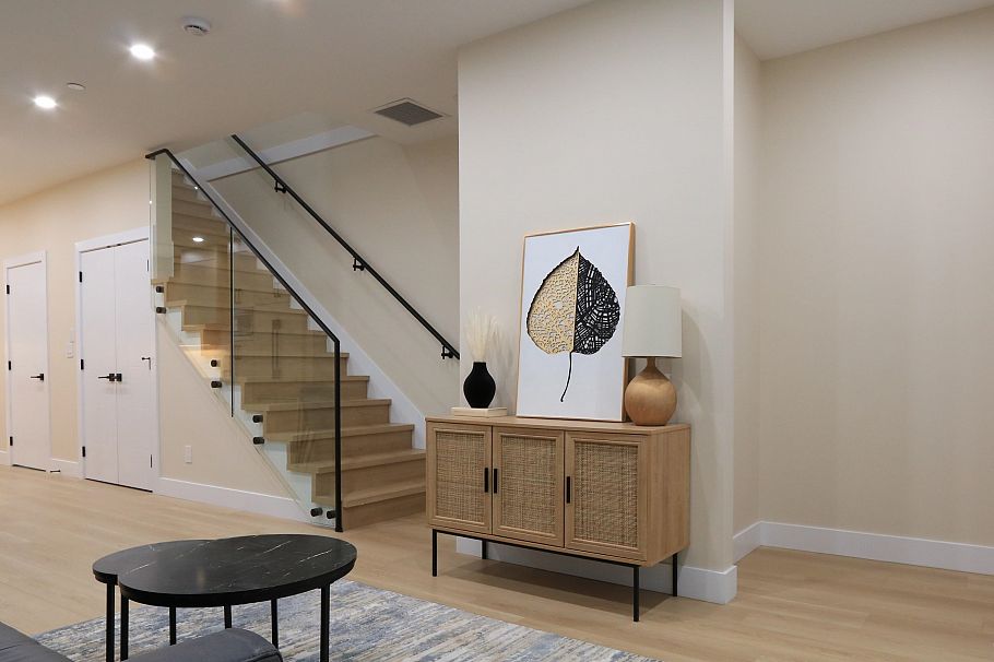 2828 Cheyenne Avenue Vancouver, BC - 5