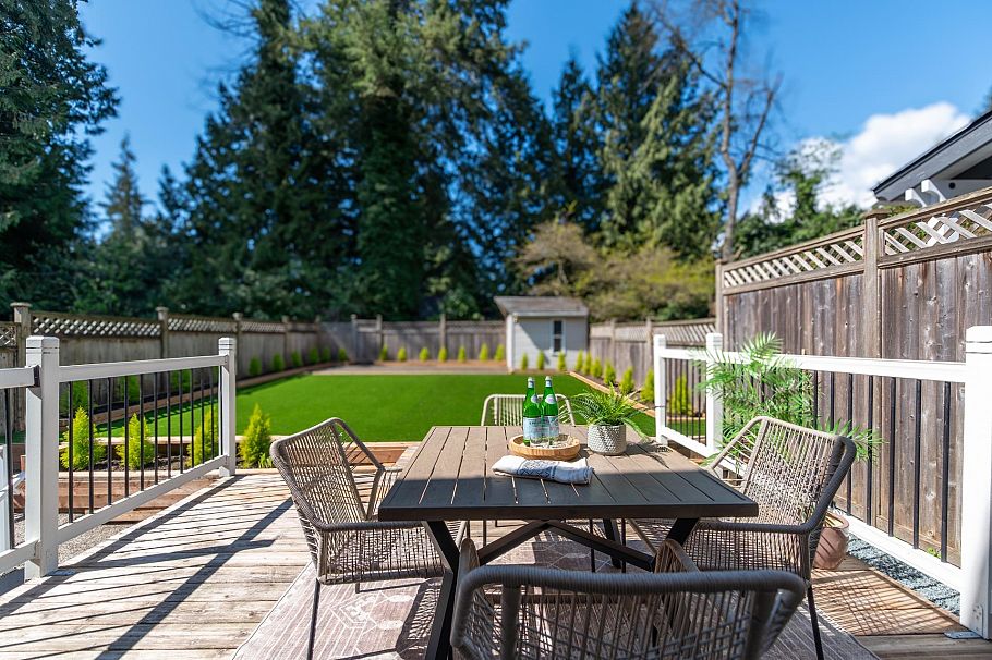 2111 Philip Avenue North Vancouver, BC - 35