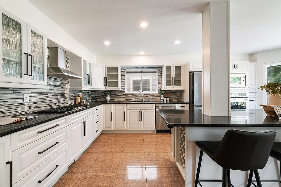 2111 Philip Avenue North Vancouver, BC - 13