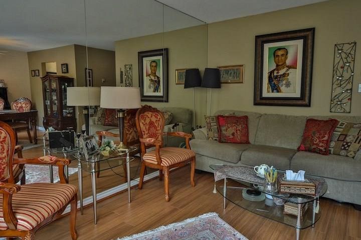 1147 Montroyal Boulevard North Vancouver, BC - 9