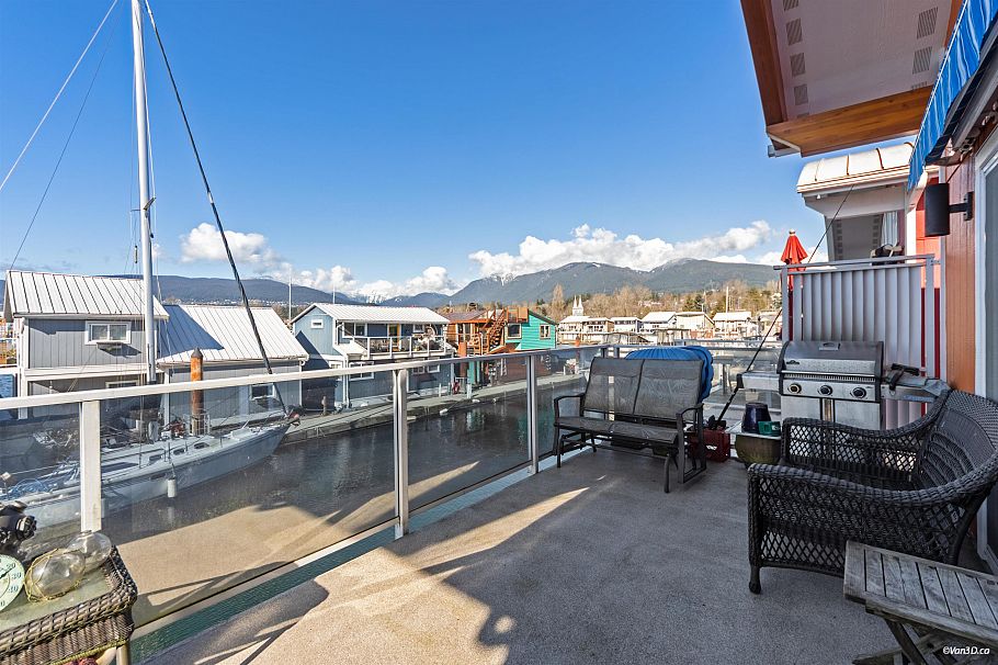 29 415 Esplanade Avenue North Vancouver, BC - 33